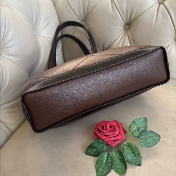 💎 Authentic Gucci GG quilted leather shoulder bag chocolate brown - Picture 9 of 14